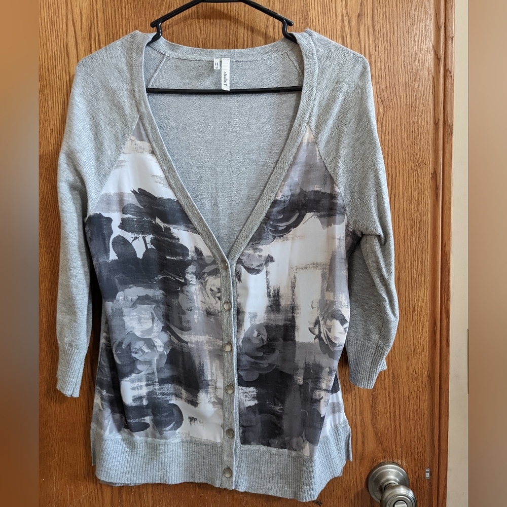 Studio Y cardigan - women size M